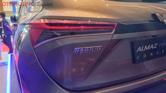 Inovasi Terbaru,  Wuling Akan Jual Almaz Versi Hybrid untuk Pasar Indonesia
