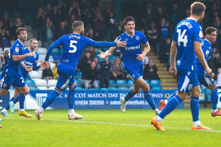 Elkan Baggott Main Full, Gilingham Singkirkan Brentford di Carabao Cup