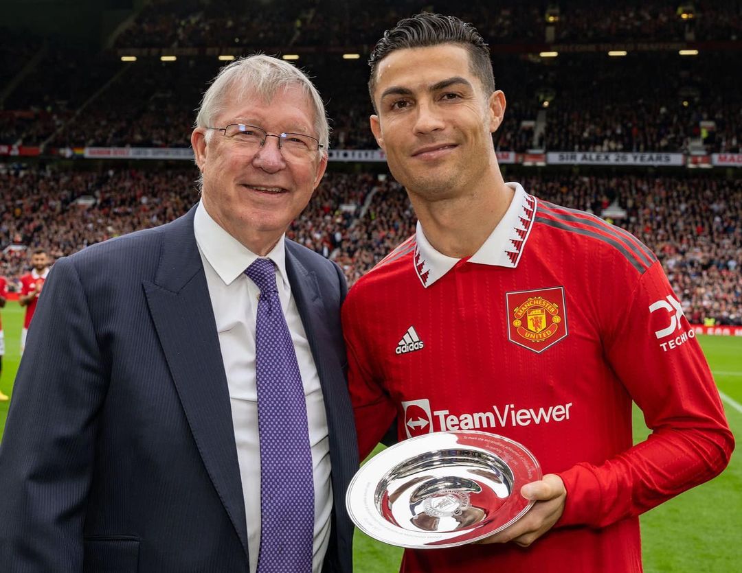 Cristiano Ronaldo Terancam Denda Belasan Miliar dari Manchester United