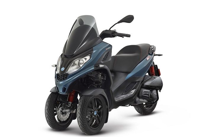 Resmi Mengaspal di Indonesia, Ini Dia Piaggio MP3 300 hpe Sport!