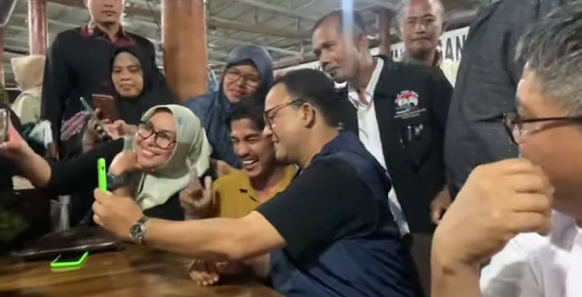 Aksi Para Bakal Capres dalam Momen Piala Dunia 2022
