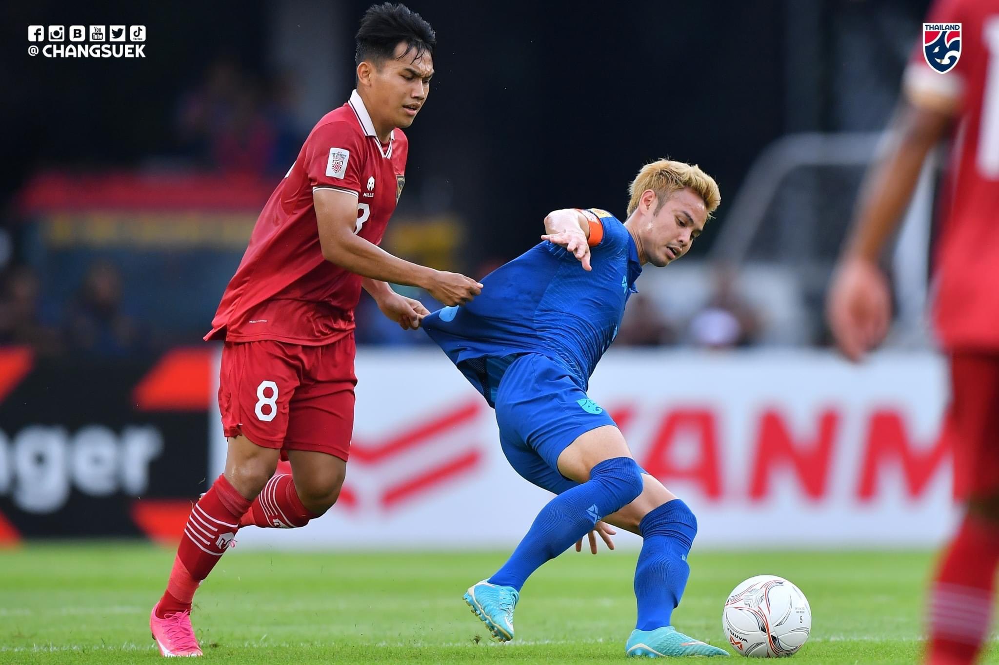 Kaca Bus Thailand Nyaris Pecah Diserang Suporter, Shin Tae-yong Menyayangkan