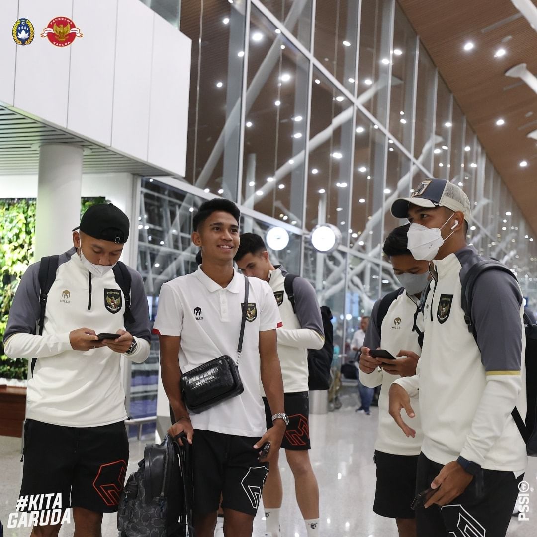 Menghadapi Brunei Darussalam, Timnas Indonesia Naik Pesawat Sewaan ke Malaysia