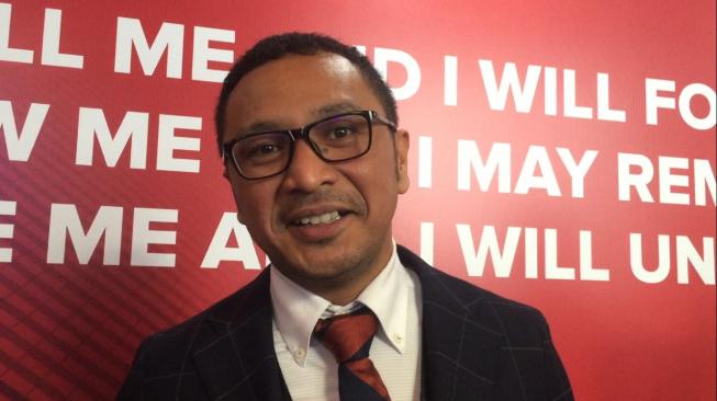 Akhir Pekan Ketua Umum PSI: Potong Rambut dan Main Playstation