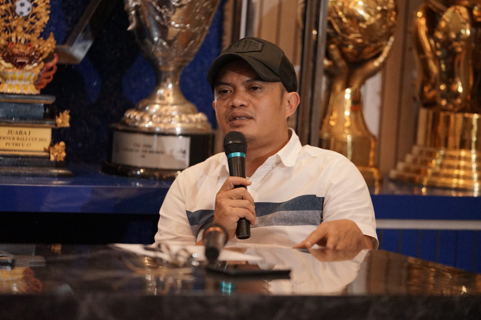 Arema FC Ancam Bubarkan Tim dan Mundur dari Liga 1