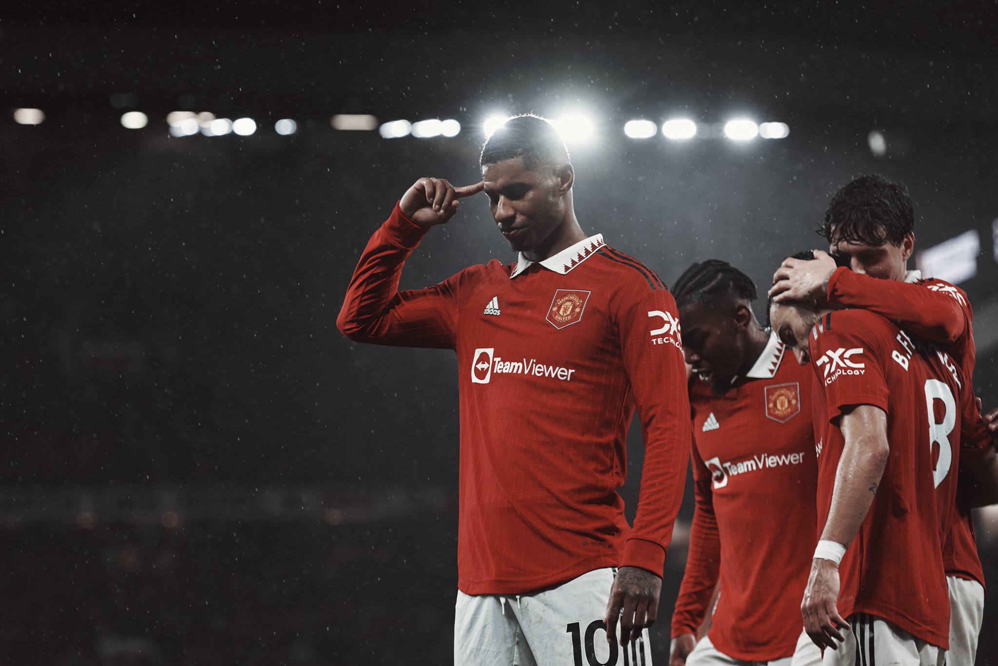 Hasil Premier League Pekan ke-19: Manchester United Pesta Gol, Arsenal Tertahan