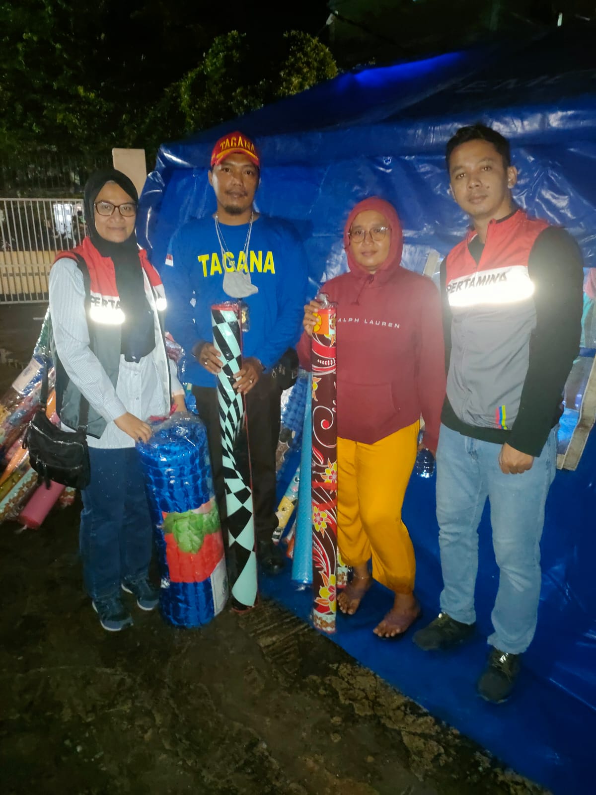 Pertamina Salurkan Bantuan ke Warga Plumpang