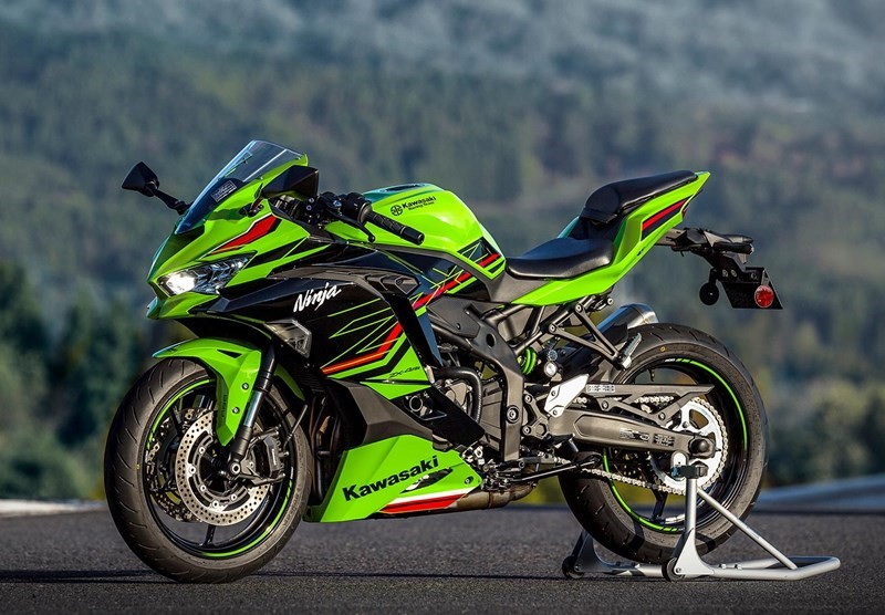 Kenalan dengan Kawasaki Ninja ZX-4RR yang Ganteng dan Berperforma Buas
