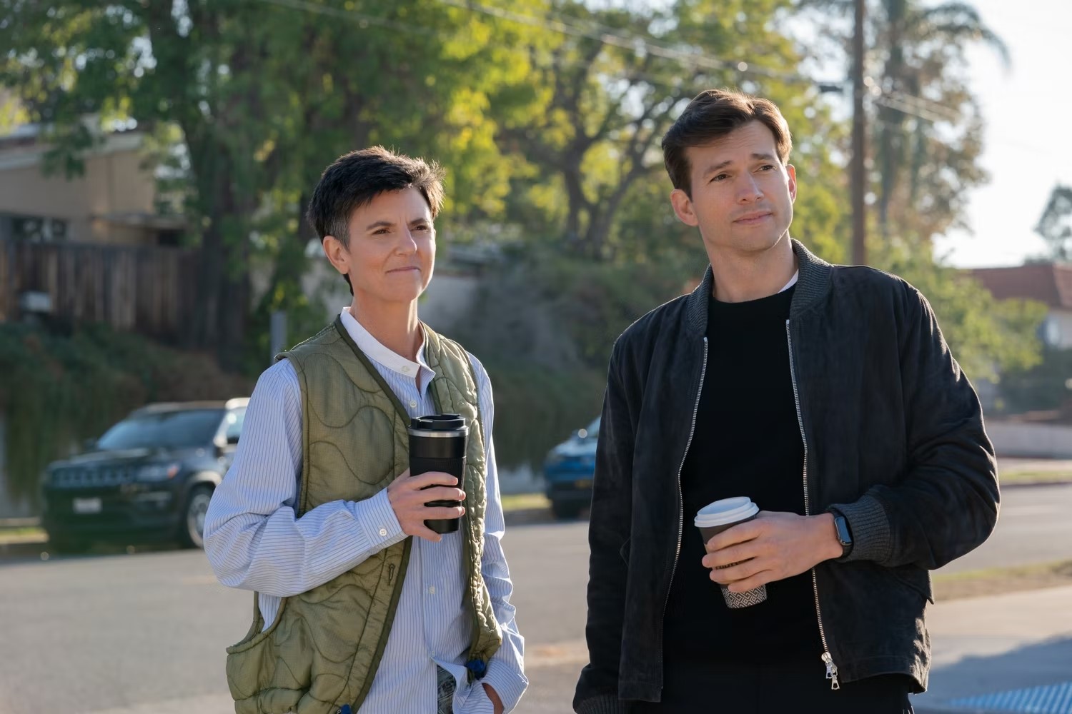 Review Film 'Your Place or Mine': Komedi Romantis yang Kurang Menggigit