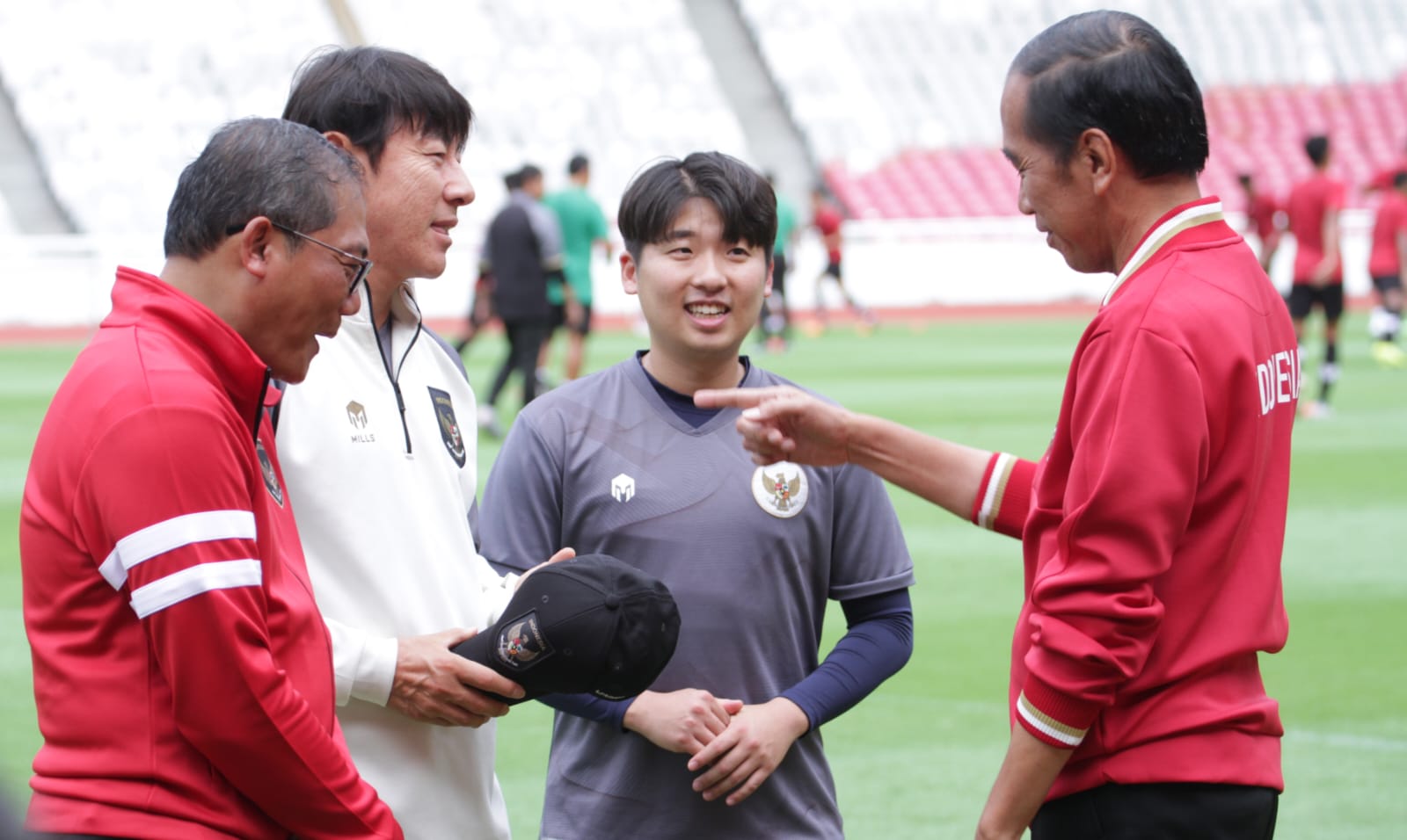 Jokowi Pusing 2 Minggu akibat Sepak Bola dan Pembatalan Piala Dunia