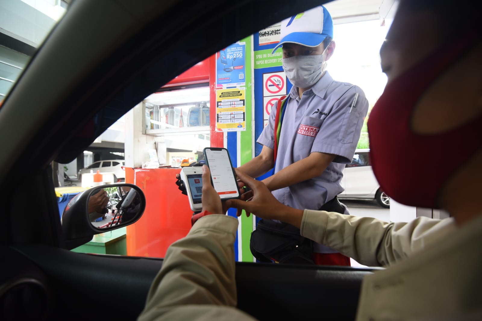 Urai Antrian di SPBU, Pertamina Imbau Bayar BBM Secara Nontunai
