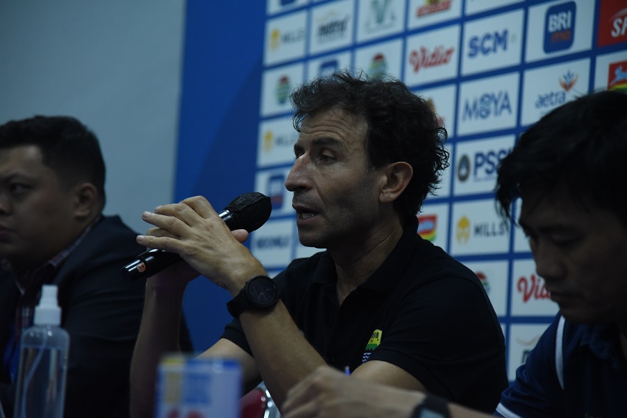 Persib Dibantai Persita 0-4 di Liga 1, Luis Milla: Ini Pertandingan Terburuk