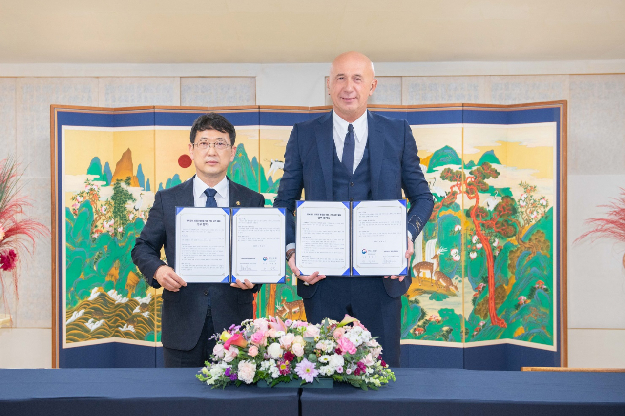 Gucci Pamerkan Cruise Collection 2024 di Istana Gyeongbok, Korea Selatan
