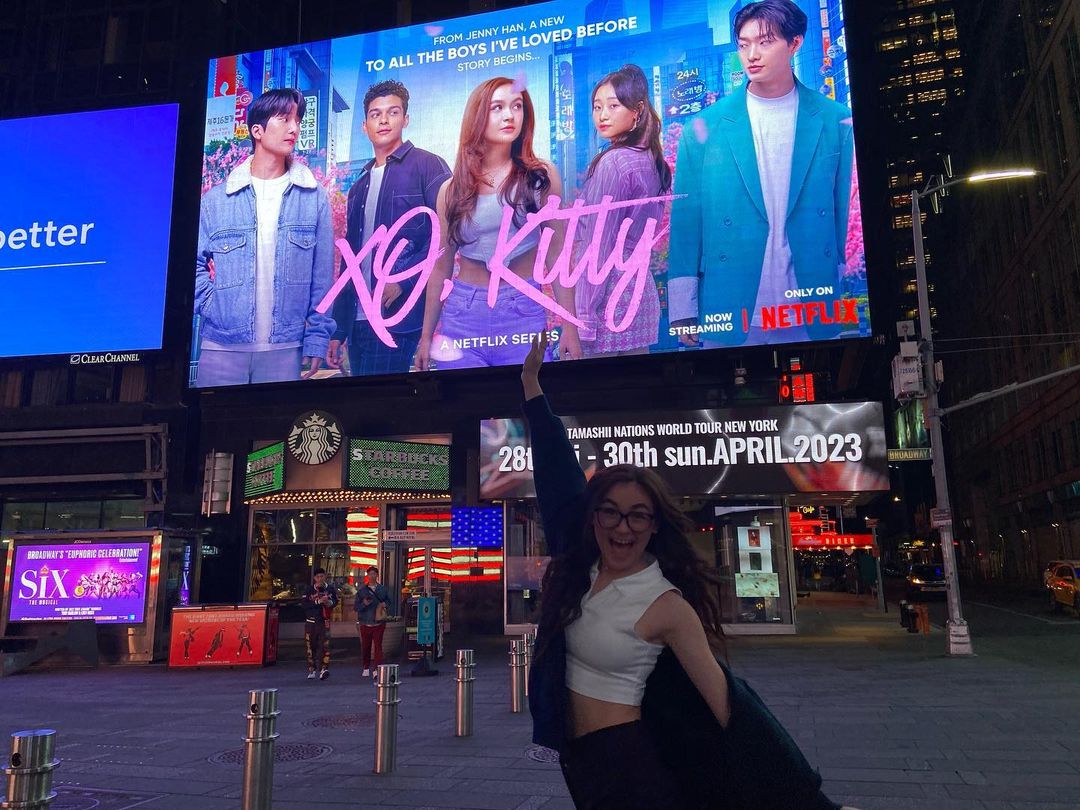 Anna Cathcart, Pemeran Utama di Serial Netflix ‘XO, Kitty’ yang Mendunia