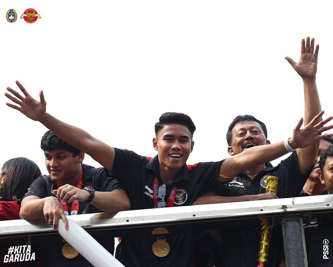 Lautan Manusia Tumpahi Konvoi Timnas Indonesia U-22