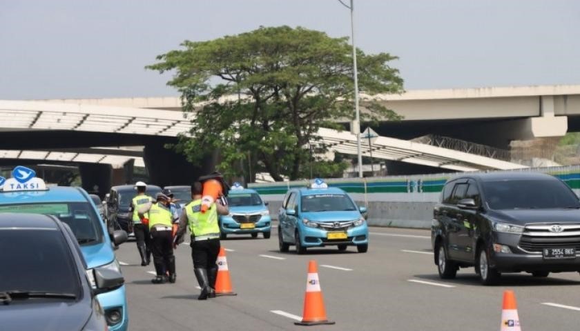 Foto: Ilustrasi Lalu Lintas Bandara (tribatanews.polri.go.id, Net)