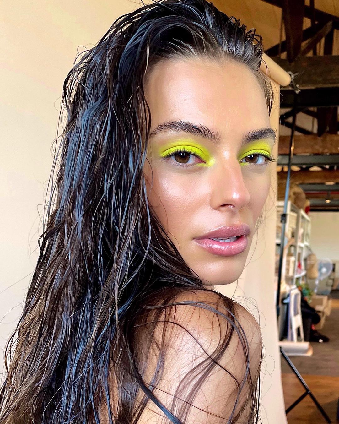 Inspirasi Makeup Nyentrik untuk Nonton Konser Musik
