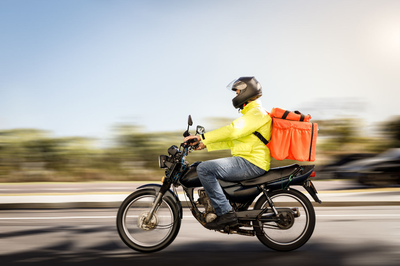 6 Aturan Muatan Barang di Sepeda Motor yang Baik dan Benar