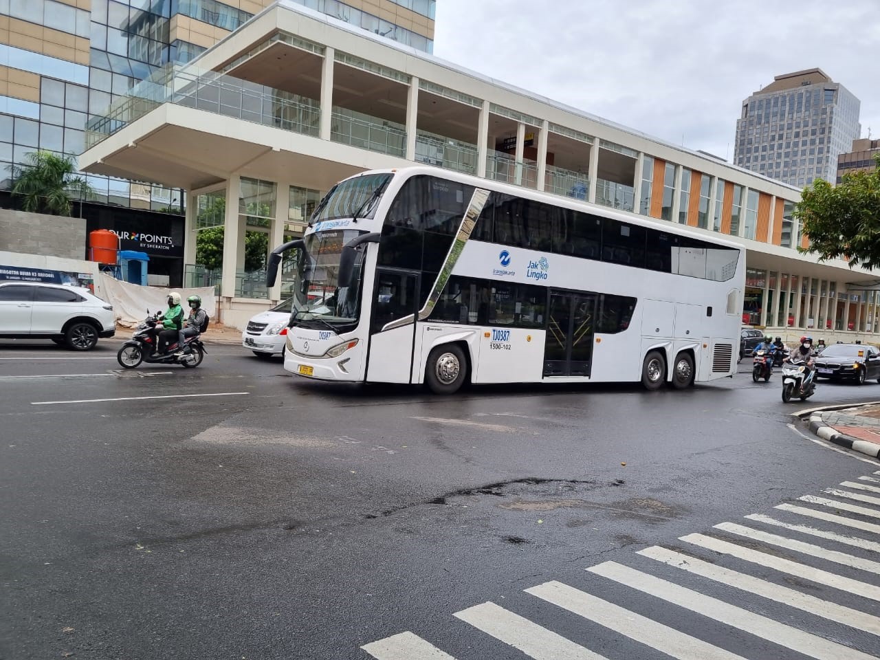 Foto: Ilustrasi Transjakarta (dok. ThePhrase.id/Firda)